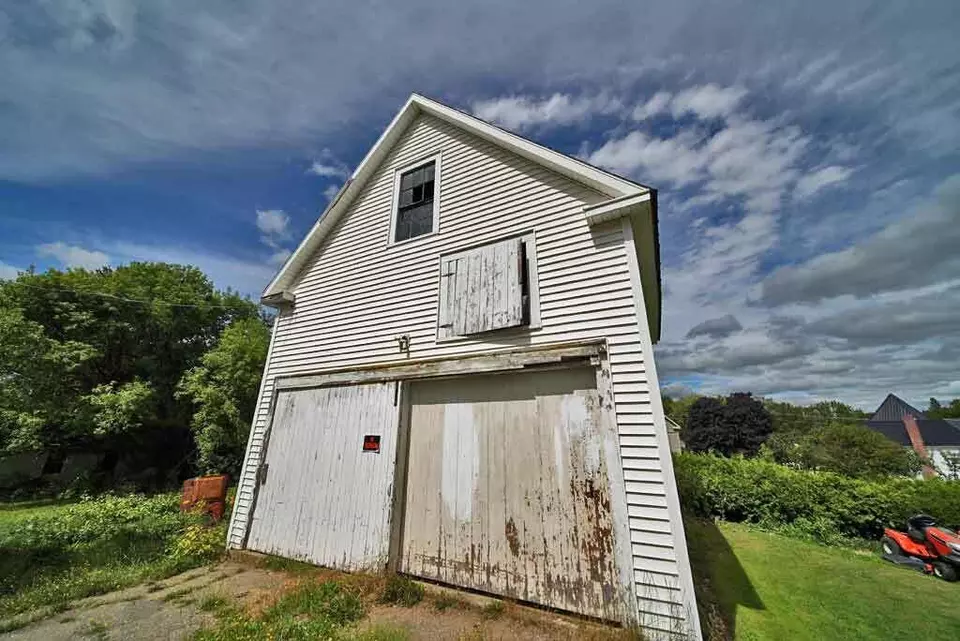 Exterior - 7 Cleveland St, Houlton, ME 04730 photo 6 of 11