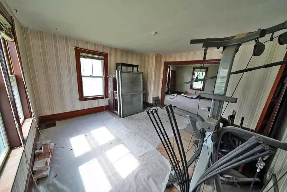 Living - 7 Cleveland St, Houlton, ME 04730 photo 3 of 3