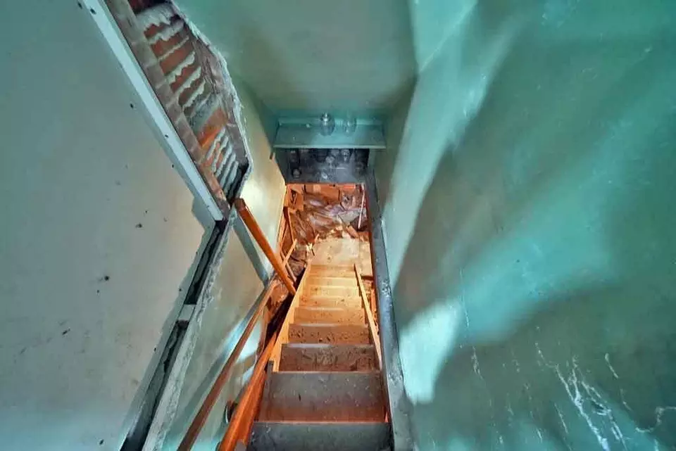 Entry Way - 7 Cleveland St, Houlton, ME 04730 photo 13 of 15