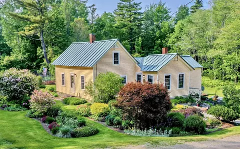 634 Lincolnville Rd, Belmont, ME 04952