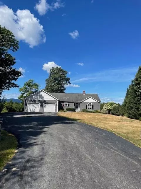 43 Brocklebank Dr, Bridgton, ME 04009