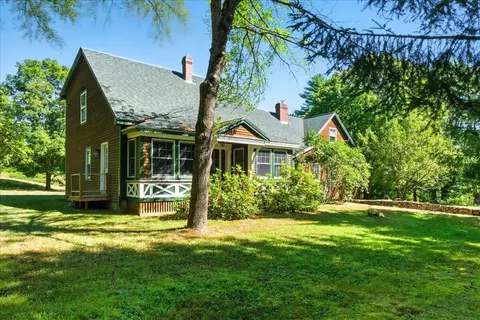 699 N North High St, Bridgton, ME 04009