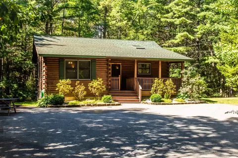 26 Meadow Dr, Bar Harbor, ME 04609
