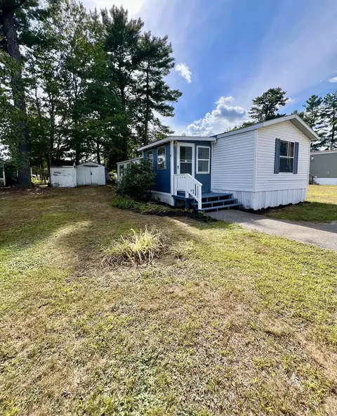 21 Holiday Ln, Standish, ME 04084