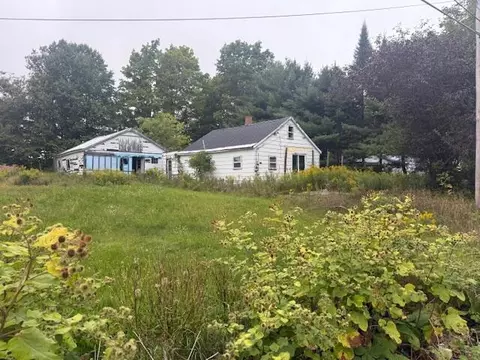 3091 W Chapman Rd, Mapleton, ME 04757