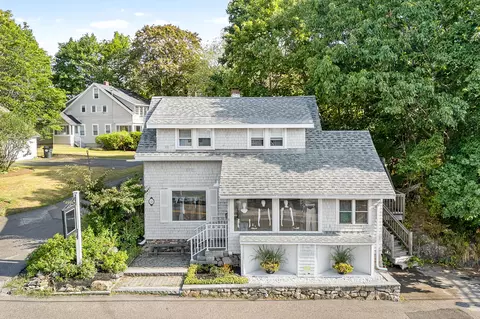 31 Perkins Cove Rd, Ogunquit, ME 03907