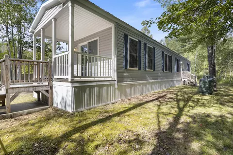 19 Old Rte 26, Paris, ME 04281