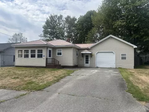 86 Ohio St, Millinocket, ME 04462