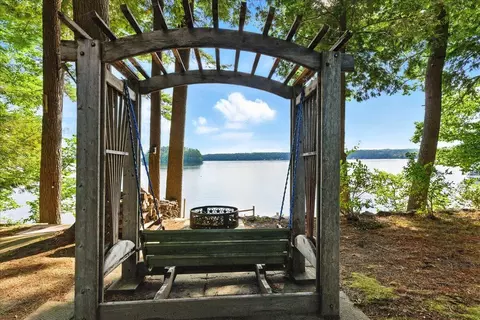 169 Park Ln, China, ME 04358