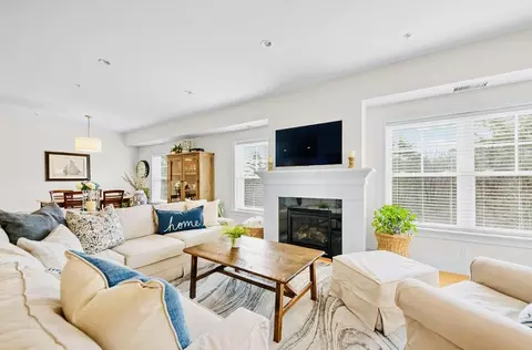 75 Clearwater Dr #305, Falmouth, ME 04105