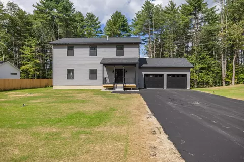 4 Streamside Dr, Lewiston, ME 04240