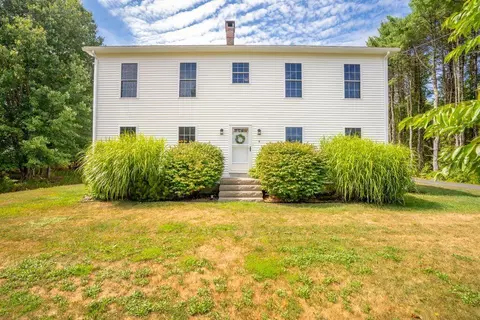 4 Dresser Rd, Scarborough, ME 04074