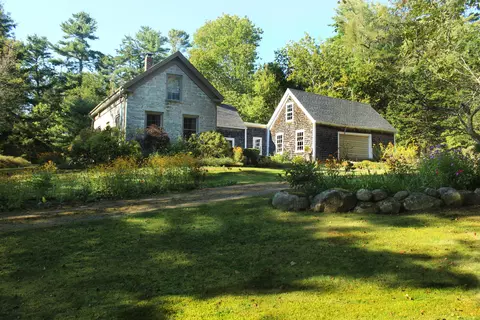 55 Upper Sylvan St, Stockton Springs, ME 04981