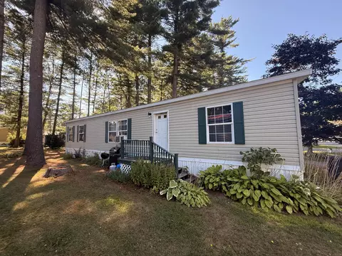 31 Franklin Pkwy, Brunswick, ME 04011