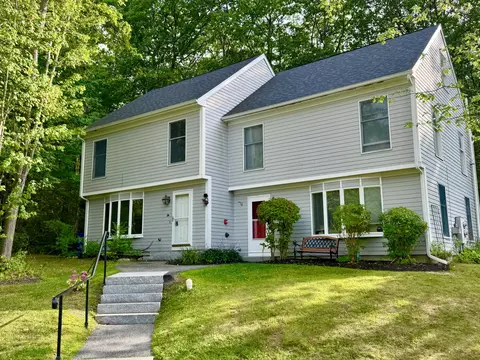 2 Apple Ledge Dr #A, Portland, ME 04103
