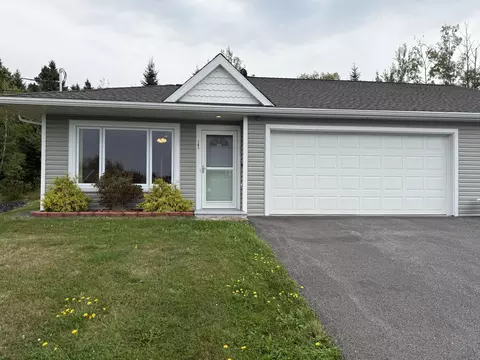 308 19th Ave #101, Madawaska, ME 04756
