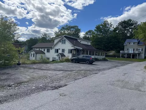 6 Stoddard Ln, Hallowell, ME 04347