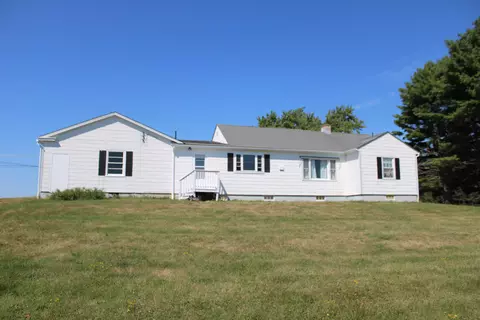 90 Green Point Rd, Brewer, ME 04412