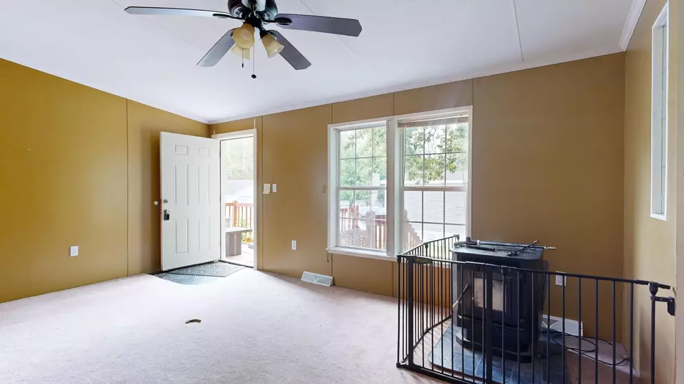  33 Dunlop Ave, Mechanic Falls, ME 04256 photo 5