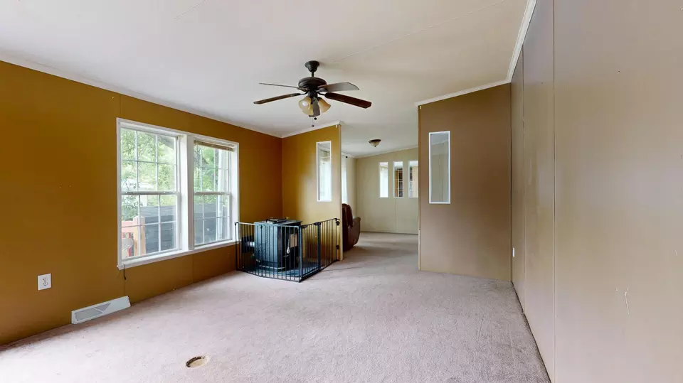  33 Dunlop Ave, Mechanic Falls, ME 04256 photo 4