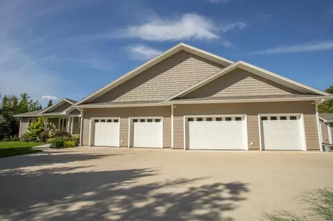 171 Skyline Rd, Bangor, ME 04401
