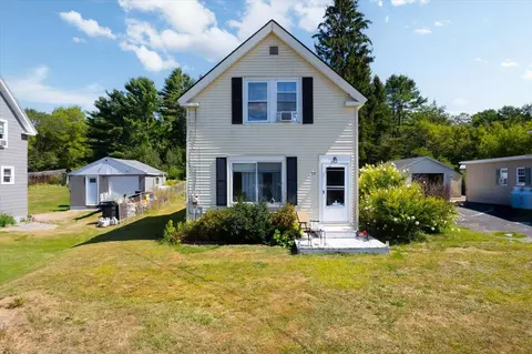 13 St Ann St, Lisbon, ME 04250