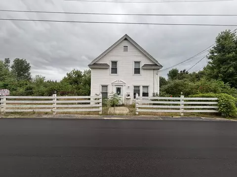 423 High St, Rumford, ME 04276
