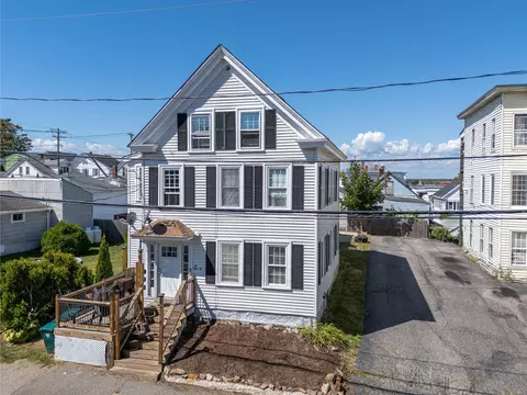 84 Pike St, Biddeford, ME 04005