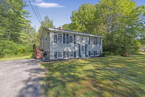 29 Burnham Rd, Gorham, ME 04038