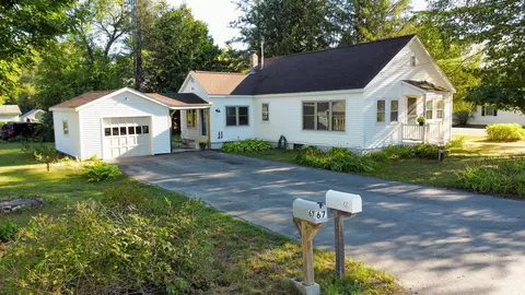 66 Pleasant St, Passadumkeag, ME 04475