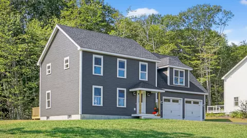 49 Woodbrey Ln, Standish, ME 04084