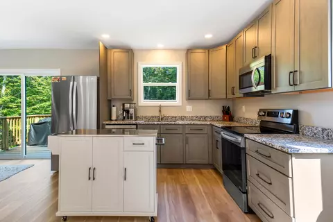 98 Walter Hill Rd, Naples, ME 04055