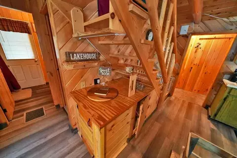 Entry Way - 638 Sandy Beach Rd, Danforth, ME 04424 photo 3 of 7