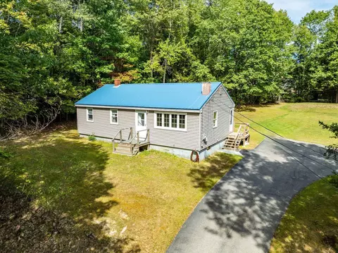 31 Sequoia Dr, Freeport, ME 04032
