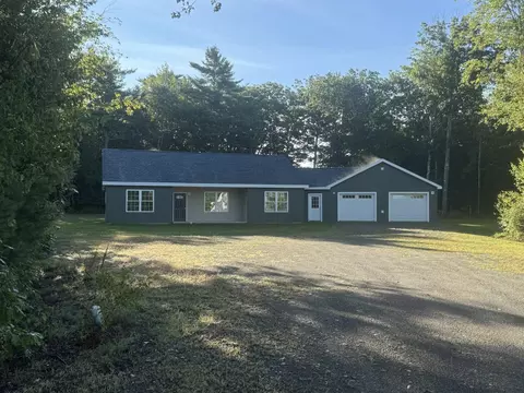 13 Chestnut St, Unity, ME 04988