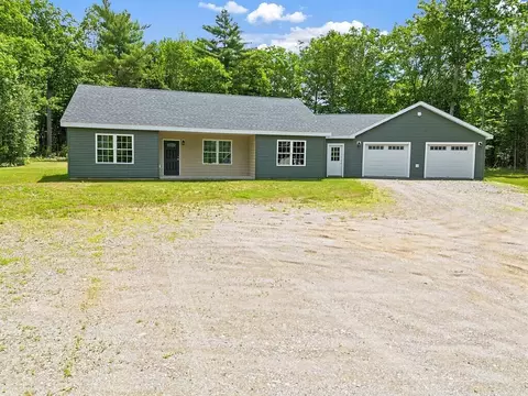 13 Chestnut St, Unity, ME 04988