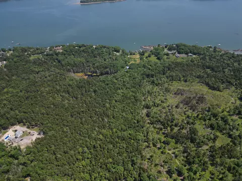1 Mallard Pond Rd, Harpswell, ME 04079