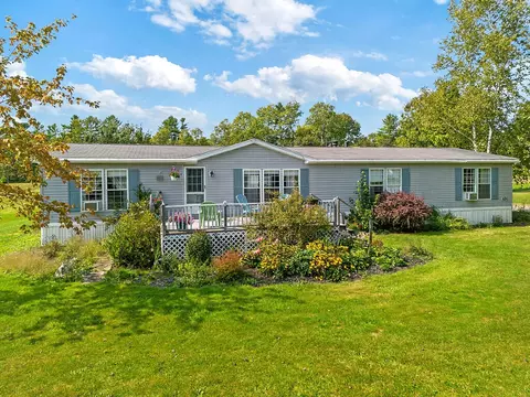486 Camden Rd, Lincolnville, ME 04849