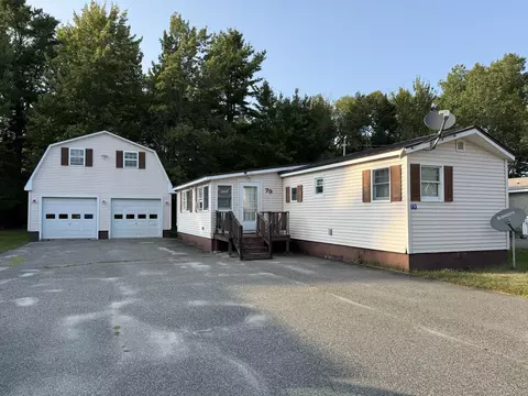 79 Pamola Park, Millinocket, ME 04462