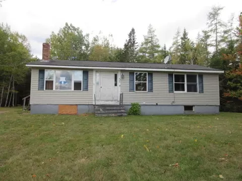 51 Smithfield Dr, Machias, ME 04654