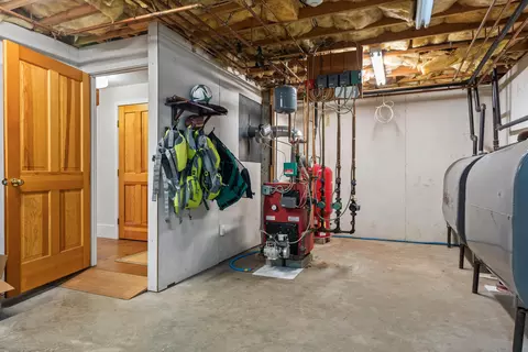 Entry Way - 28 Orne Ln, Cushing, ME 04563 photo 8 of 11