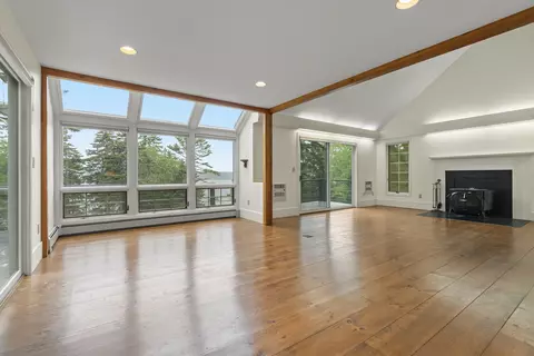 Living - 28 Orne Ln, Cushing, ME 04563 photo 1 of 8