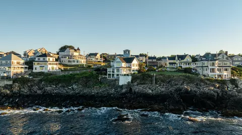 86 Ocean Ave Ext, York, ME 03909