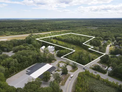 50 Landry St, Biddeford, ME 04005