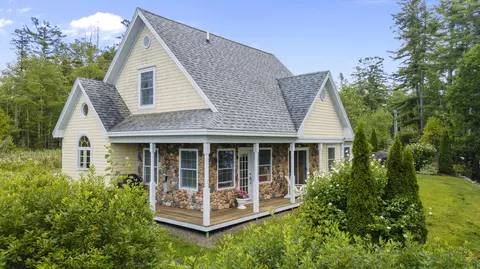 11 Island Ln #1, Edgecomb, ME 04556