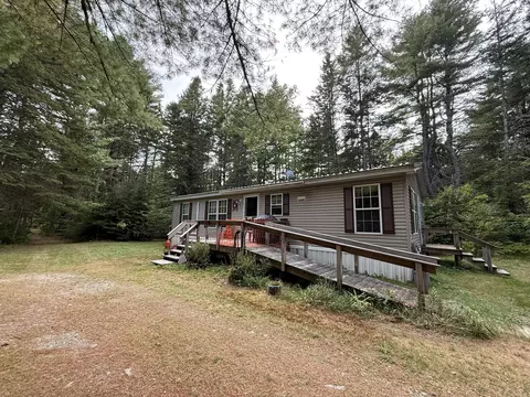 8 Wesson Ln, Macwahoc Plt, ME 04451