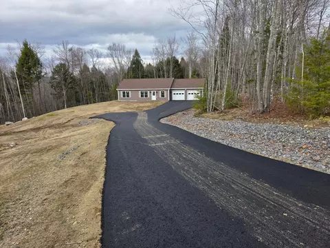 70 Beck Dr, Palermo, ME 04354