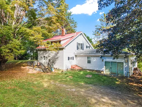422 Vassalboro Rd, China, ME 04358