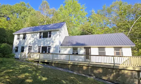 10 Hebb Dr, Bridgton, ME 04009