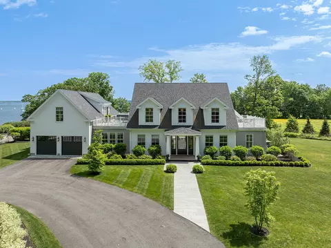 173 Foreside Rd, Falmouth, ME 04105